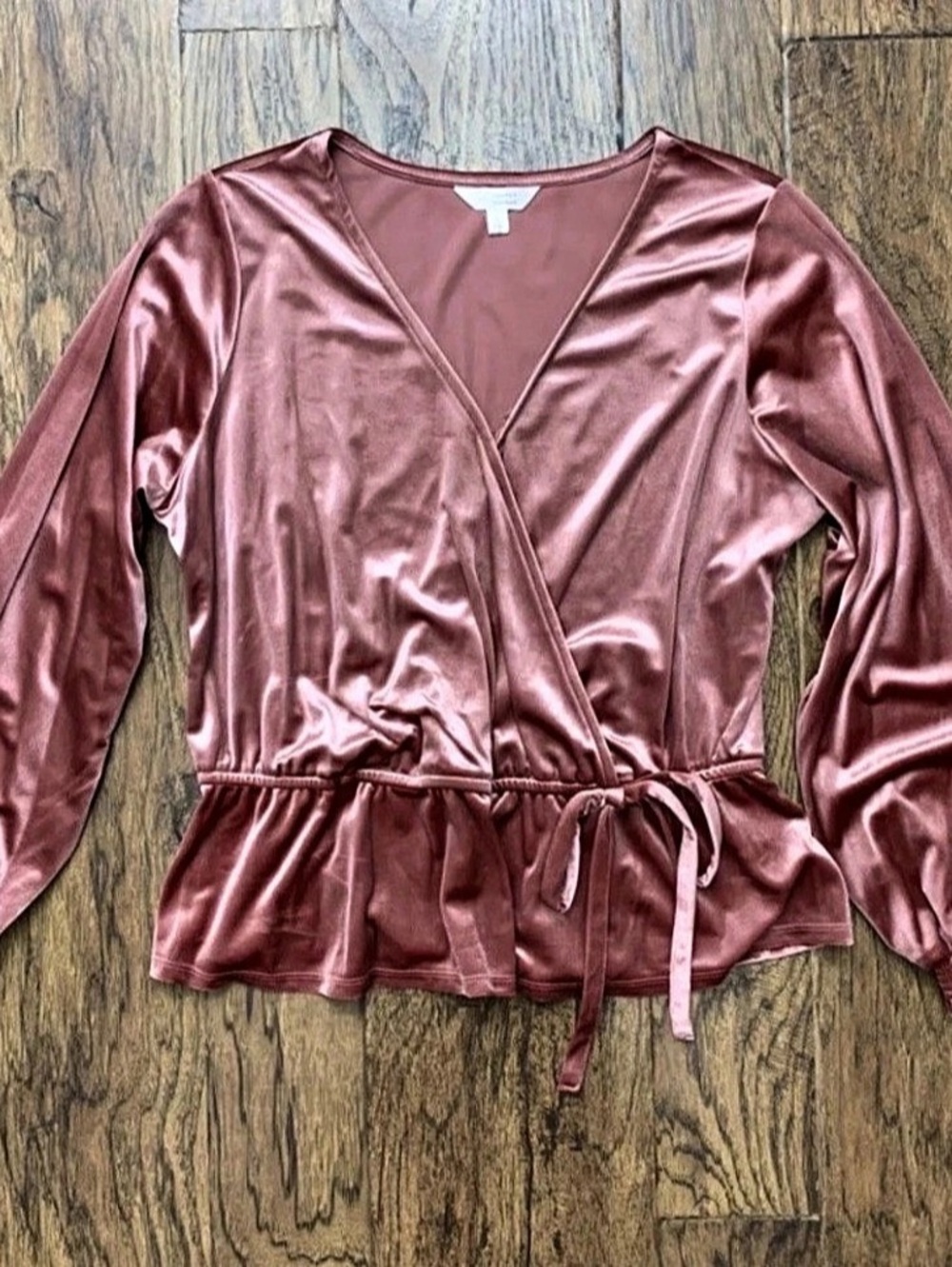 Lauren Conrad Long Sleeve Velvet Wrap Top Pink Size Large